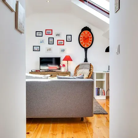 Cosy And Bright Studio For 4 In Beato * ליסבון