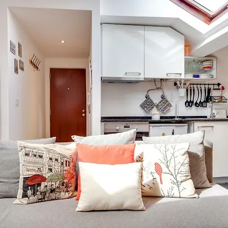 Cosy And Bright Studio For 4 In Beato Lisboa